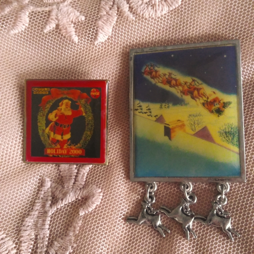 2 Vintage Christmas pins